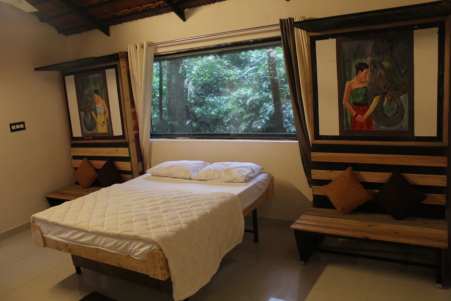 Representative view of the stay 1